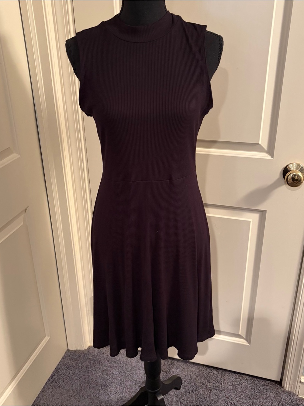Old Navy Sleeveless Mock Neck Stretch A-Line Dress - Black